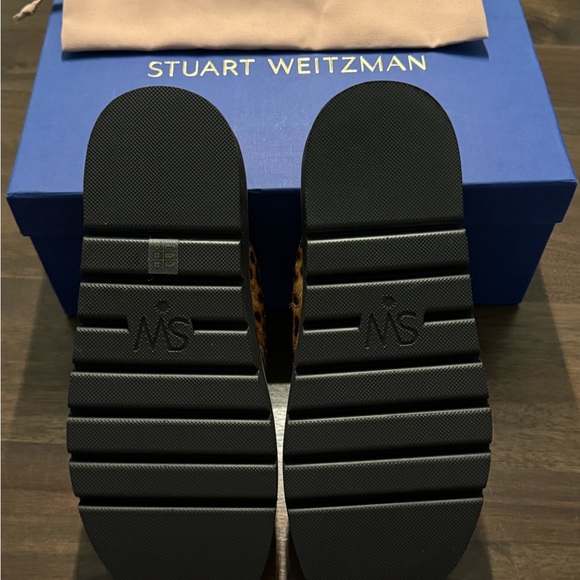 NWT STUART WEITZMAN
Roza Lift Leopard-Print Calf Hair Flatform Sandals - Picture 8 of 9